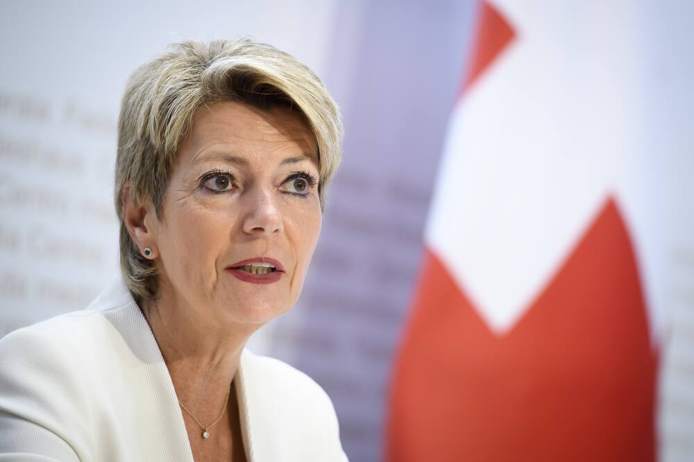 Pour la ministre de la Justice Karin Keller-Sutter, les capacités de la police ne sont pas suffisantes aujourd'hui pour prendre des mesures préventives contre les menaces terroristes.