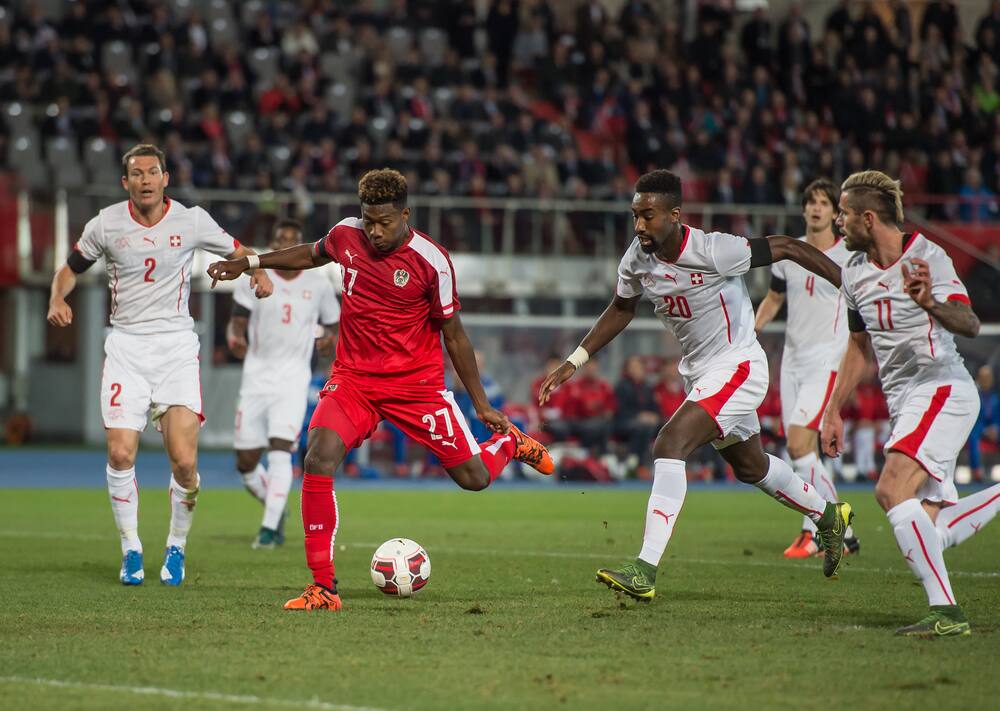 Au total, le Genevois a porté le maillot national à 76 reprises. Il a inscrit deux buts, face au Japon en 2007 et à Saint-Marin en 2015.