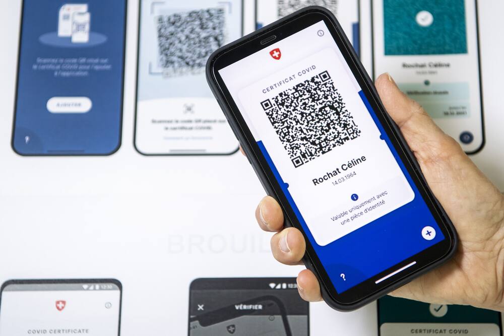 Vous pouvez soit télécharger le certificat sur une application, soit l'avoir sous forme papier.