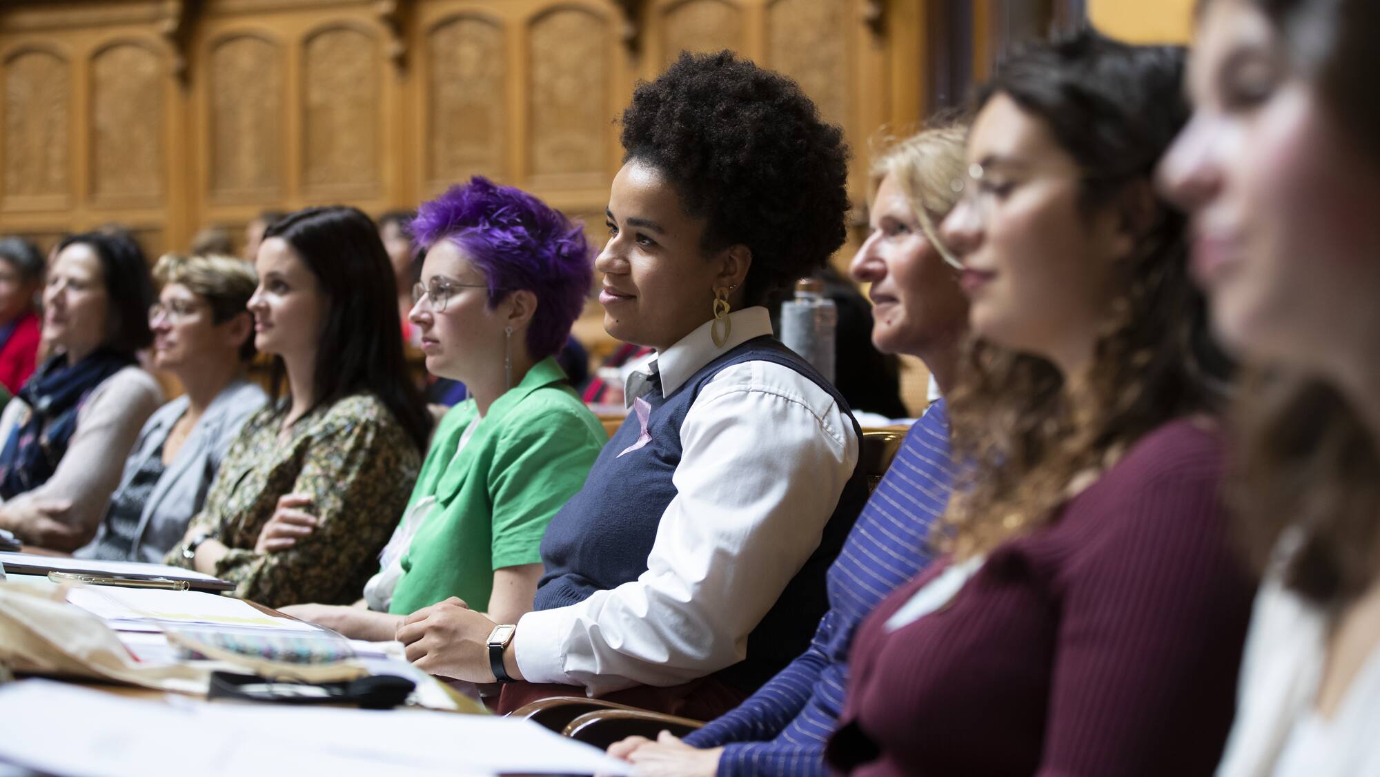 La session des femmes remet 23 pétitions au parlement Blick