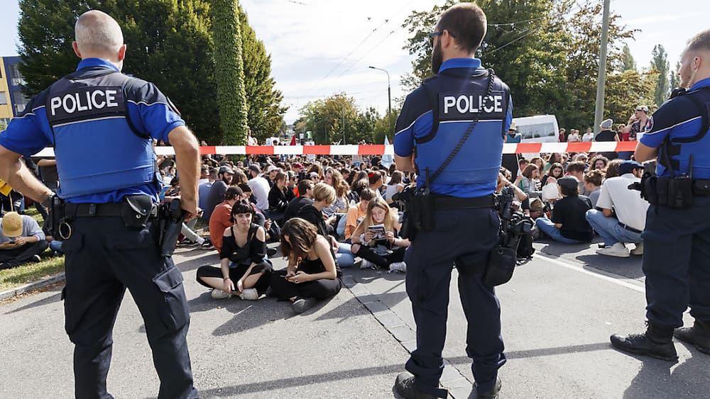 Militants acquittés à Lausanne, à la 16e audience Militants acquittés à Lausanne, à la 16e audience