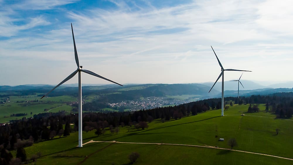 Sommaruga veut faciliter l’installation d’éoliennes et de panneaux solaires Sommaruga veut faciliter l’installation d’éoliennes et de panneaux solaires