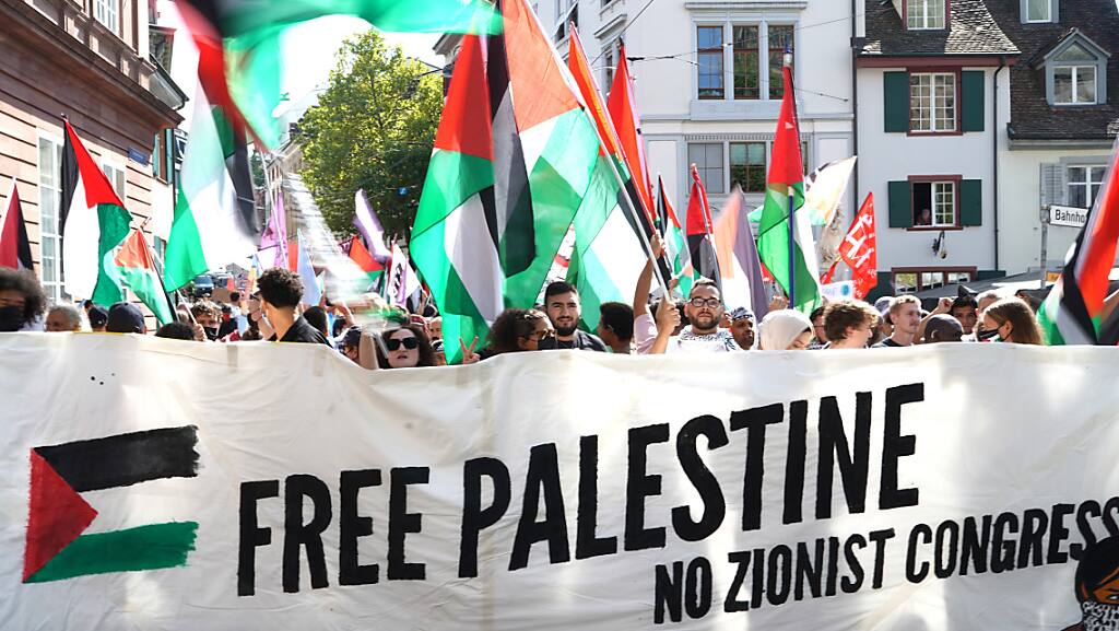 Les festivités du jubilé du Congrès sioniste ont commencé à Bâle Blick