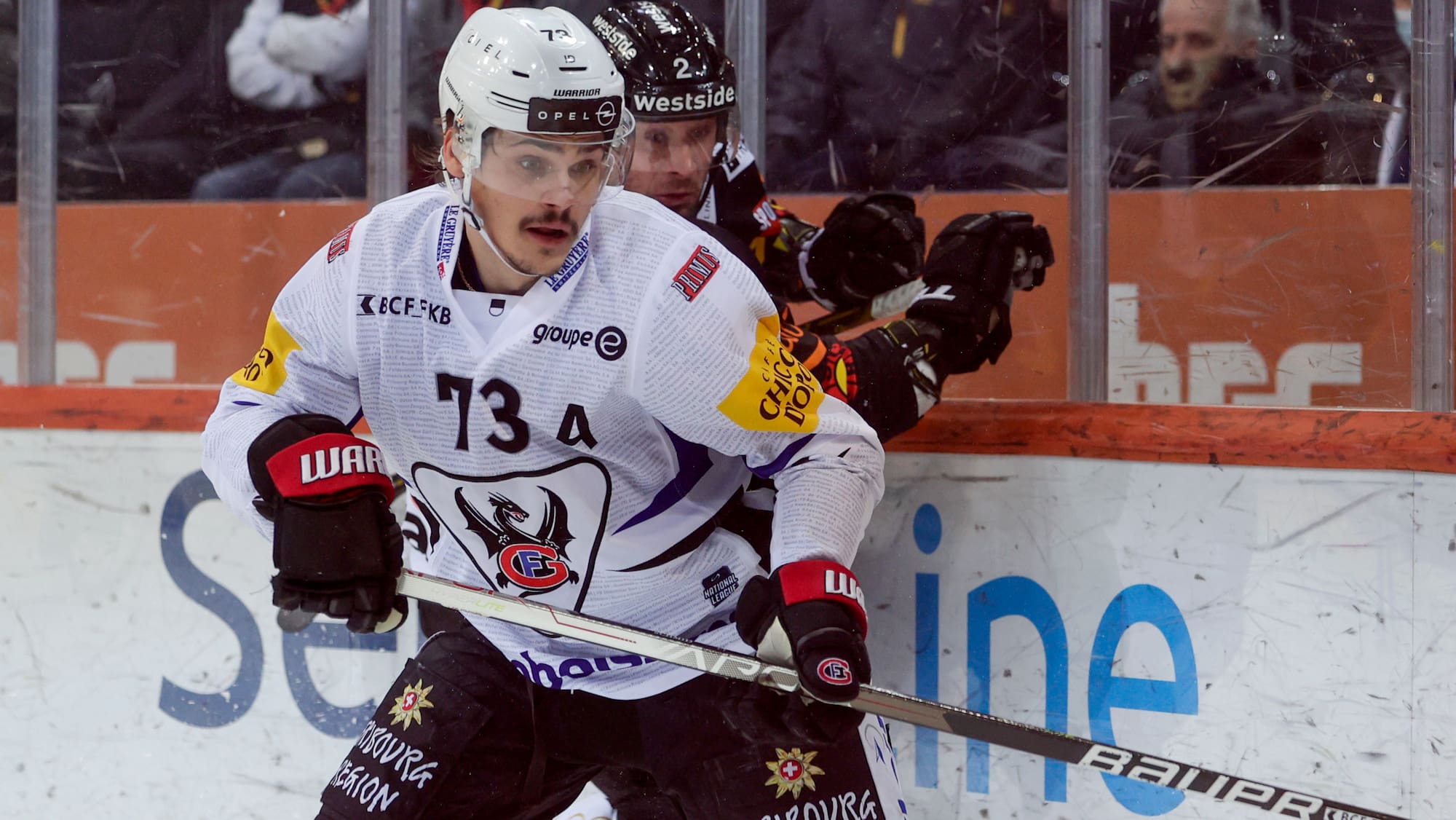 Hockey National League Sandro Schmid Prolonge Fribourg Gott ron Blick hockey-national-league-sandro-schmid-prolonge-fribourg-gott-ron-blick