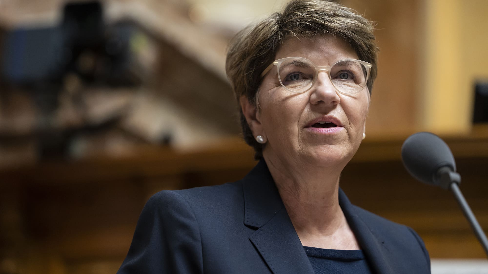 Suisse: Viola Amherd testée positive au Covid-19 - Blick