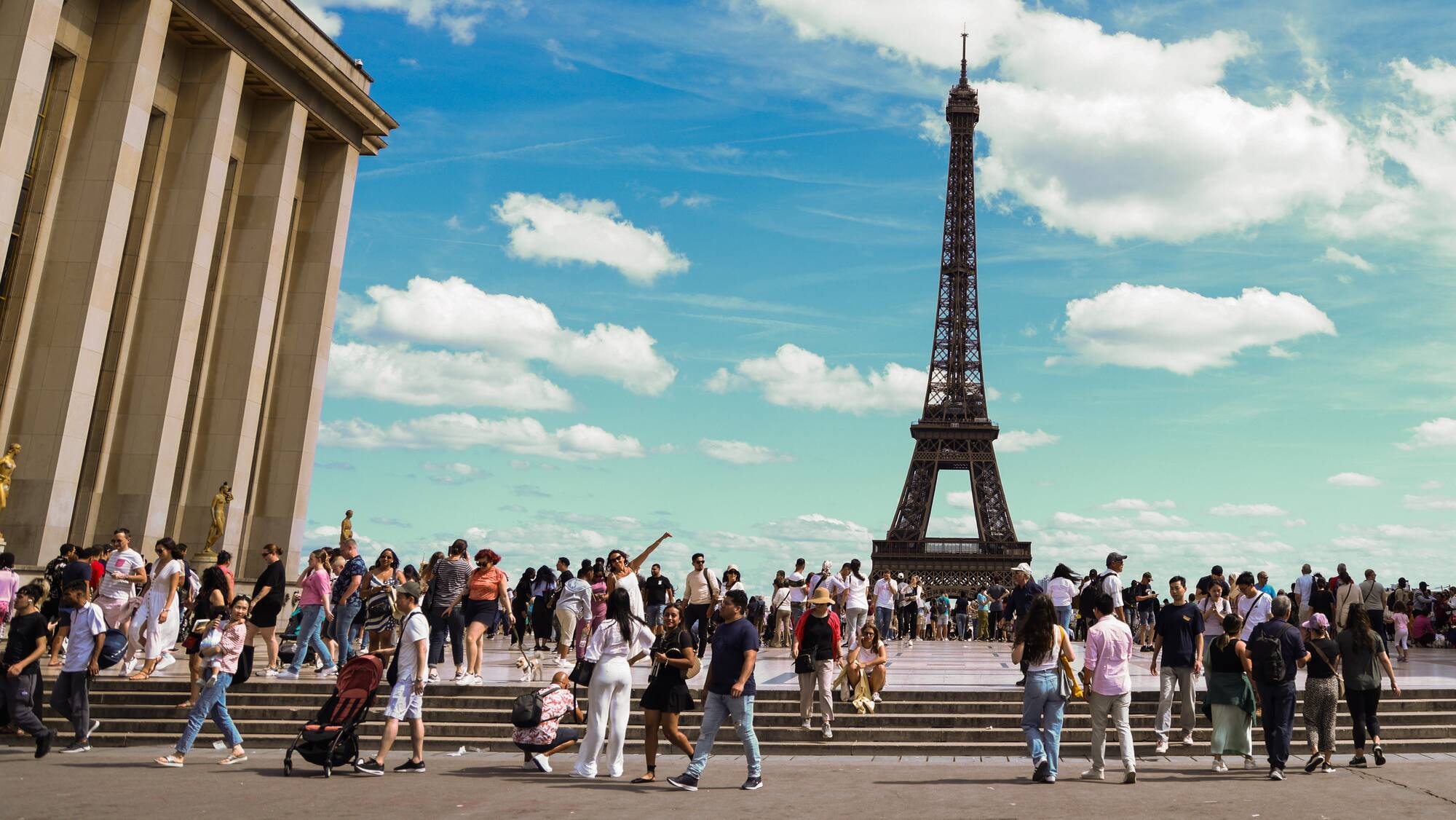 , France: Enquête ouverte après deux fausses alertes à la bombe à Paris