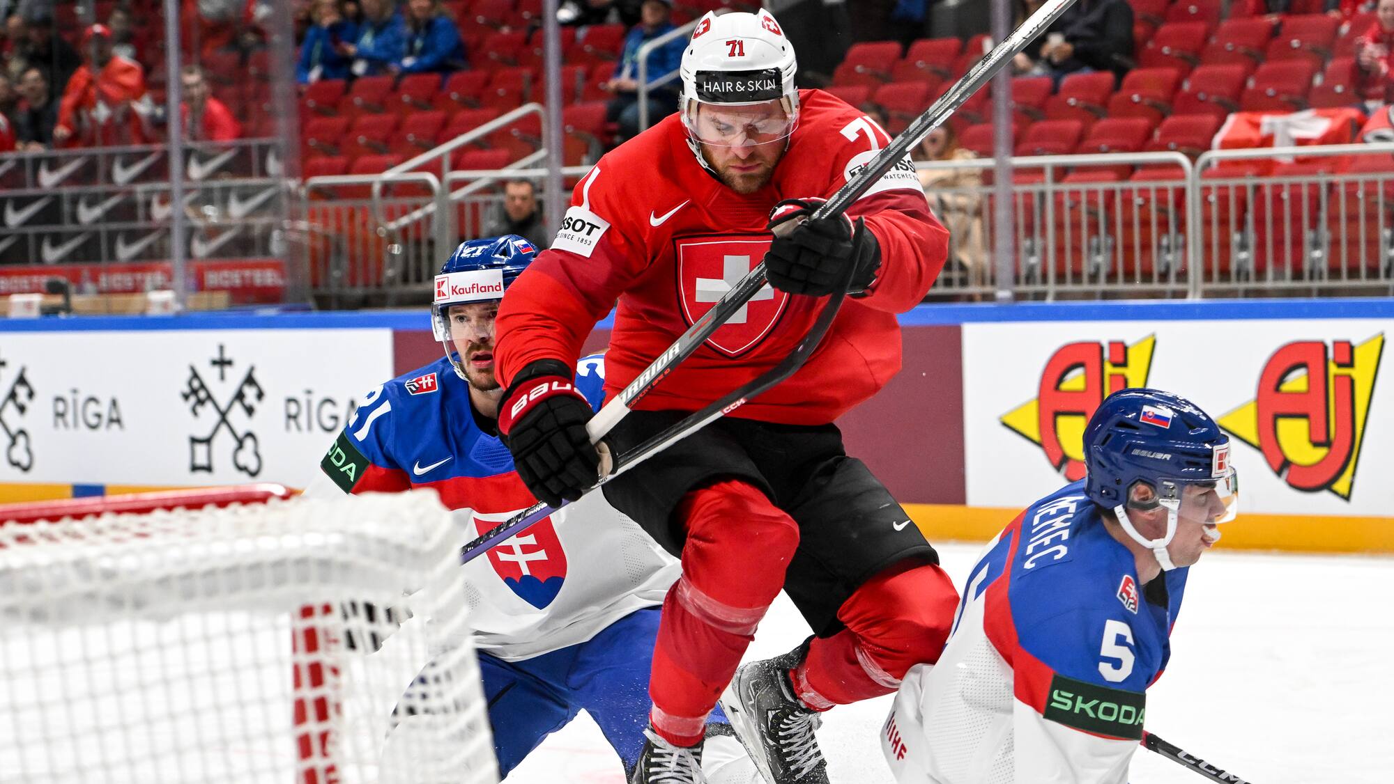 Tanver Racard Tanner Richard vole sur la glace depuis la naissance de son enfant - Blick