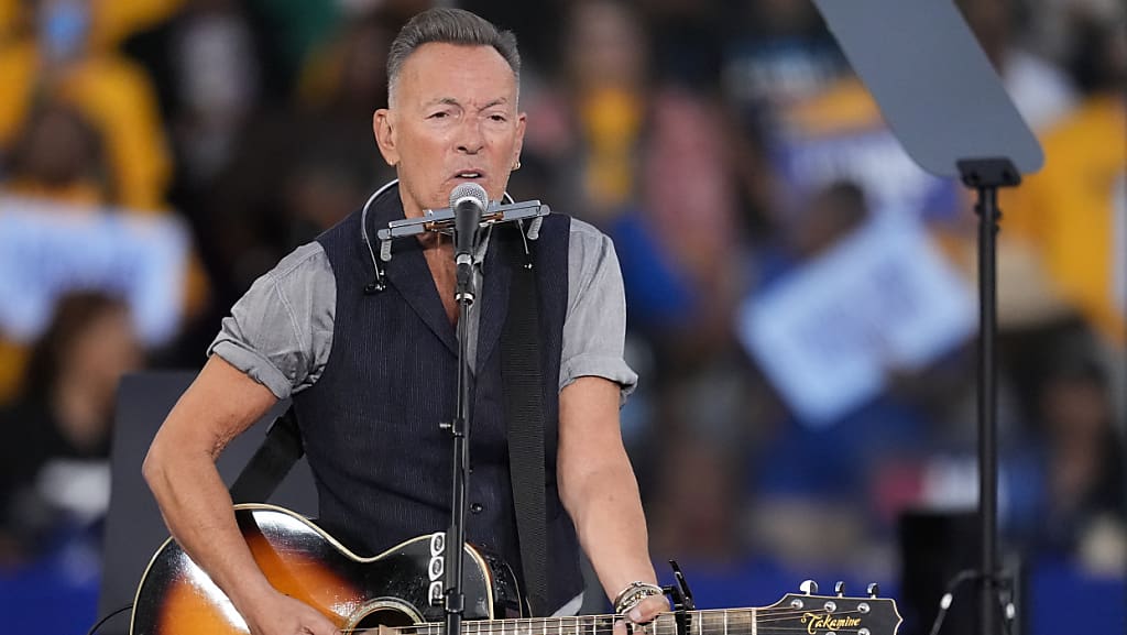 Bruce Springsteen chante pour Harris et attaque Trump - Blick