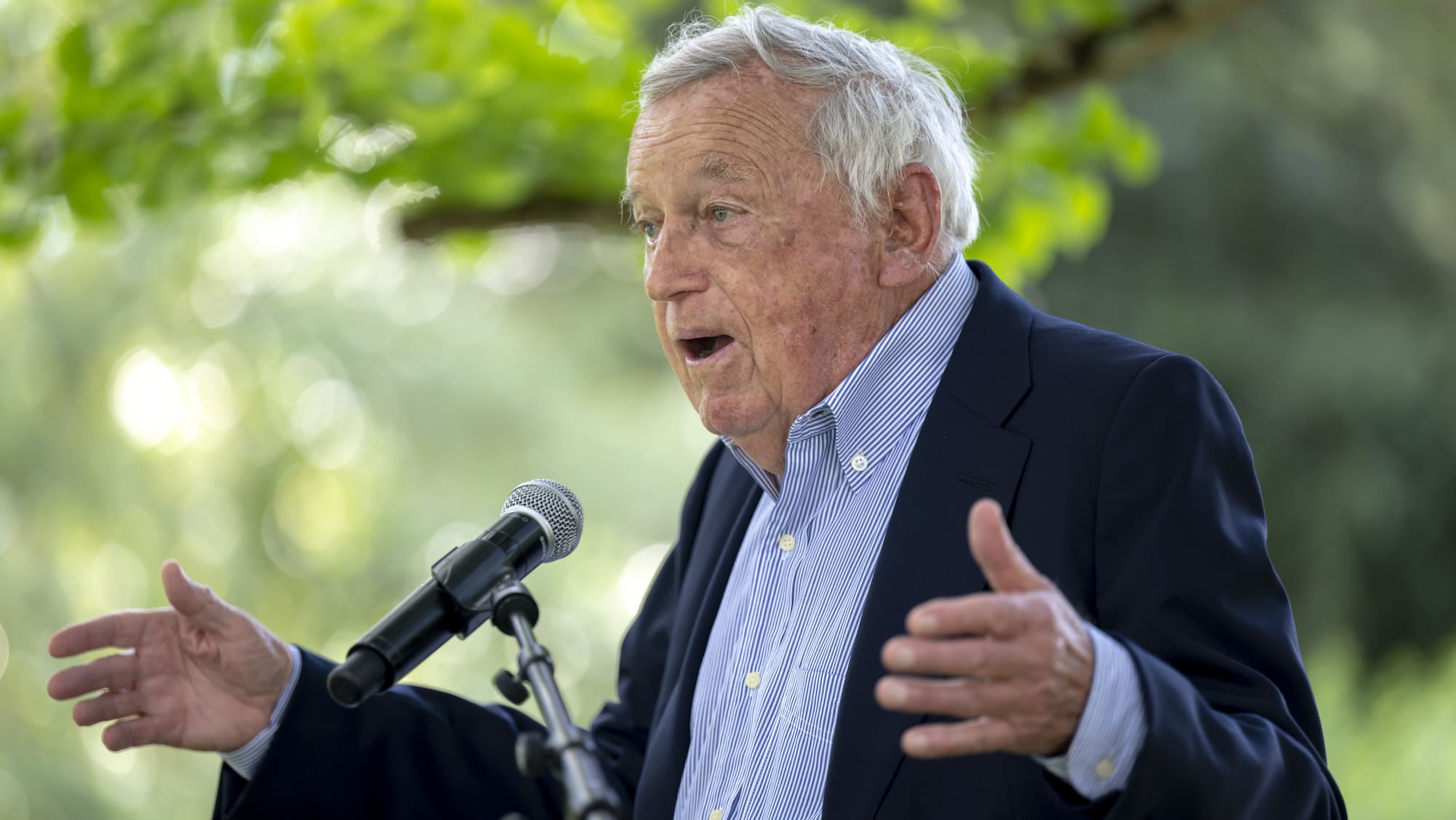 Milliardaire suisse contre Donald Trump : les dessous d'un financement controversé