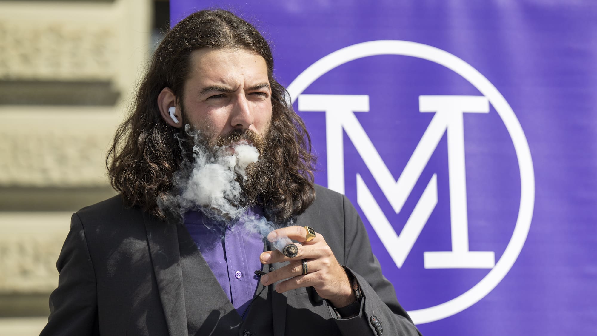 Nicolas Rimoldi: l'ascension fulgurante d'un militant radical - Blick