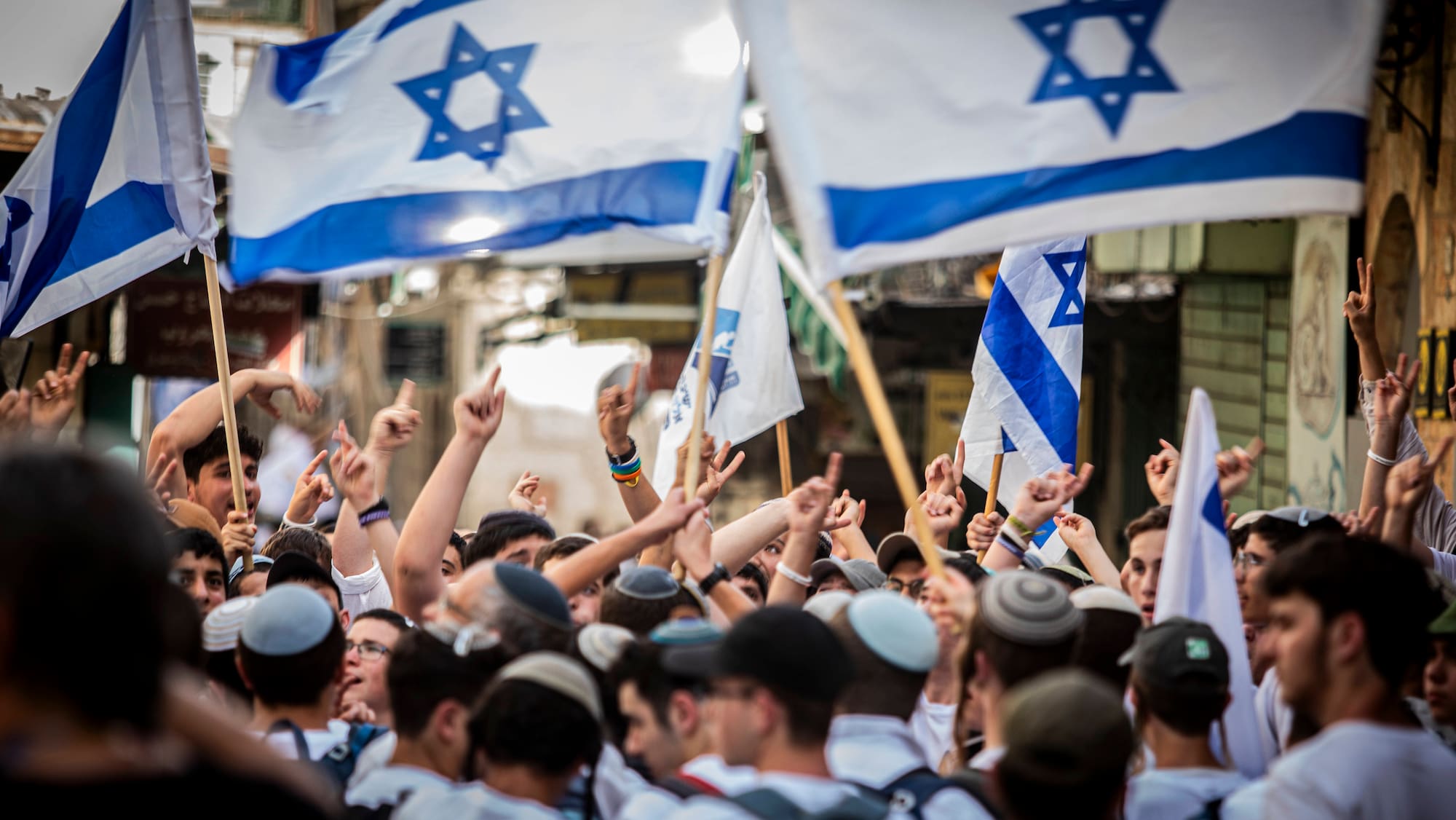 Scandale financier : Une fondation suisse finance des colonies israéliennes et met en cause un label musical