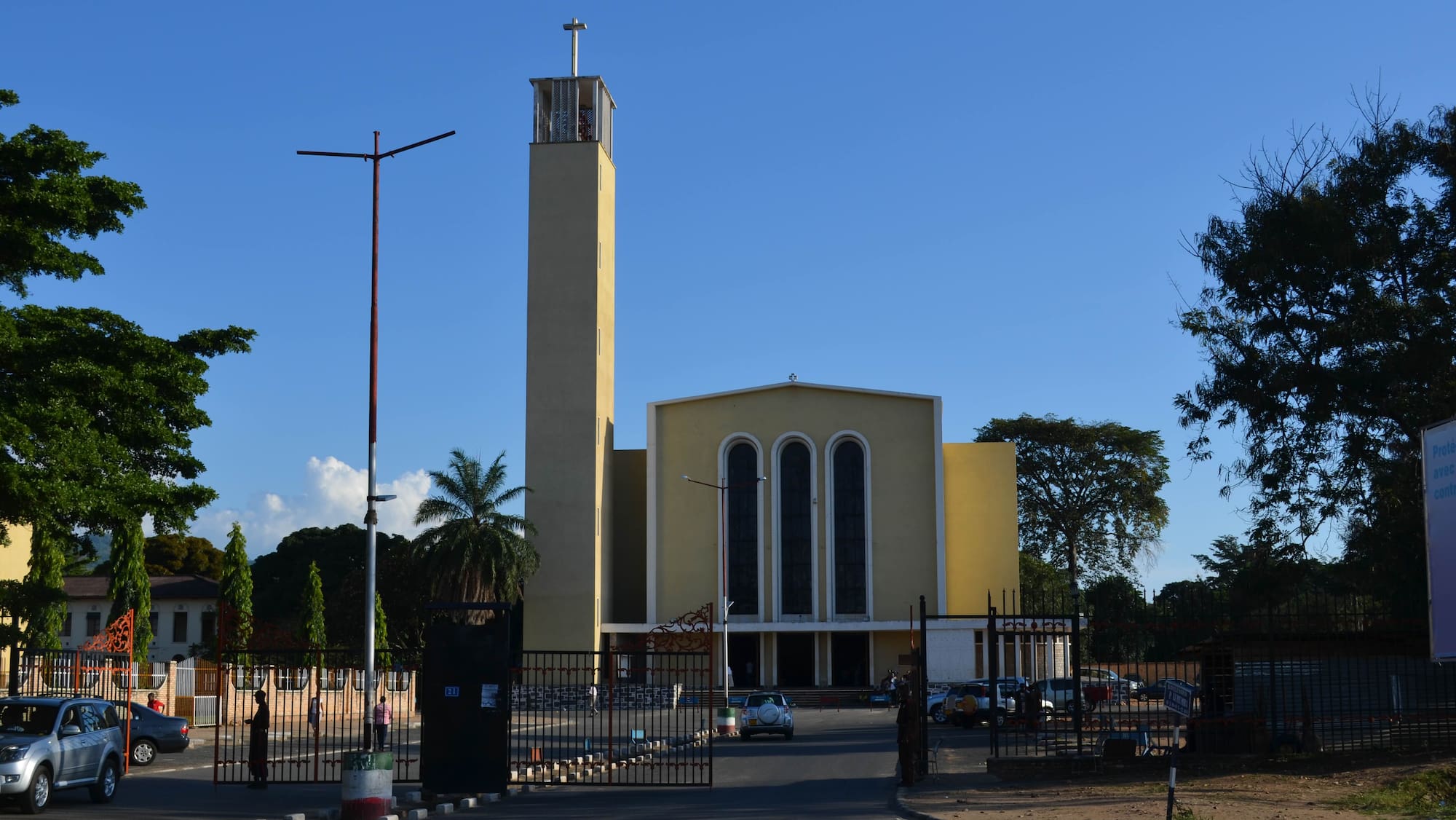 «Des gens se sont fait piétiner»: Au moins 8 morts dans une bousculade après un rassemblement évangéliste au Burundi
