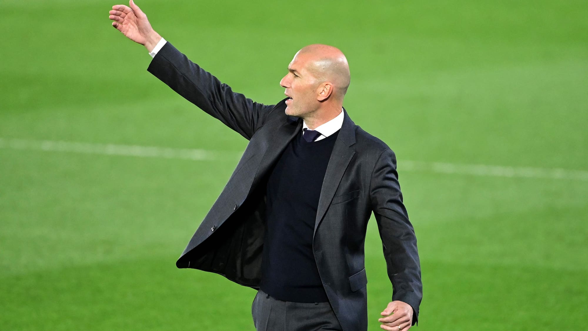 Il succède à Deschamps: Ce que la France attend de Zidane (au-delà du foot)