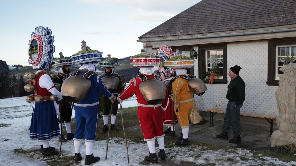Göbel hotels mit eigenem blogbridge-wochenende voller erfolggöbel’s Bräuche zu Silvester in der Schweiz - Blick