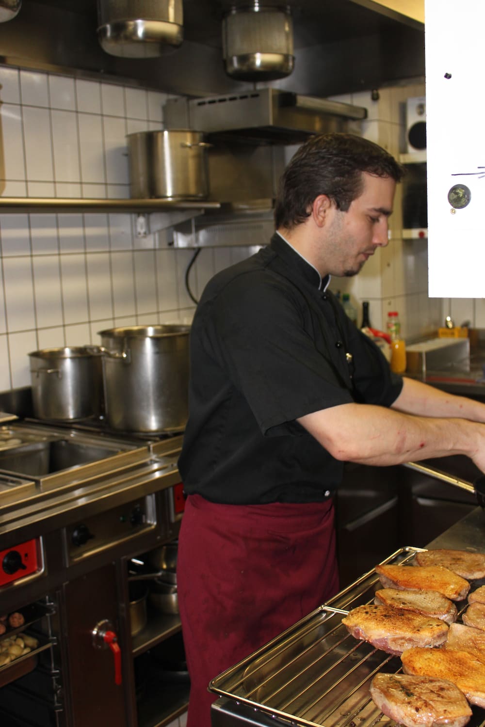 Madonna! 13+  Fatti su  Jacky Donatz! Jacky donatz, langjähriger küchenchef im zürcher restaurant sonnenberg, ist im alter von 70 jahren verstorben. Madonna! 13+  Fatti su  Jacky Donatz! Jacky donatz, langjähriger küchenchef im zürcher restaurant sonnenberg, ist im alter von 70 jahren verstorben.