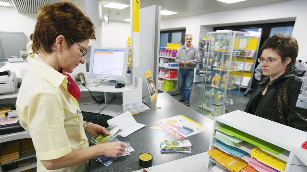 Abbau von Postschaltern: Postcom will Regelwerk für Services - Blick