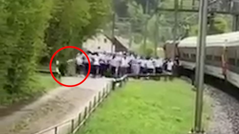 Fussball: GC- und St.Gallen-Chaoten liefern wilde Prügelei - Blick