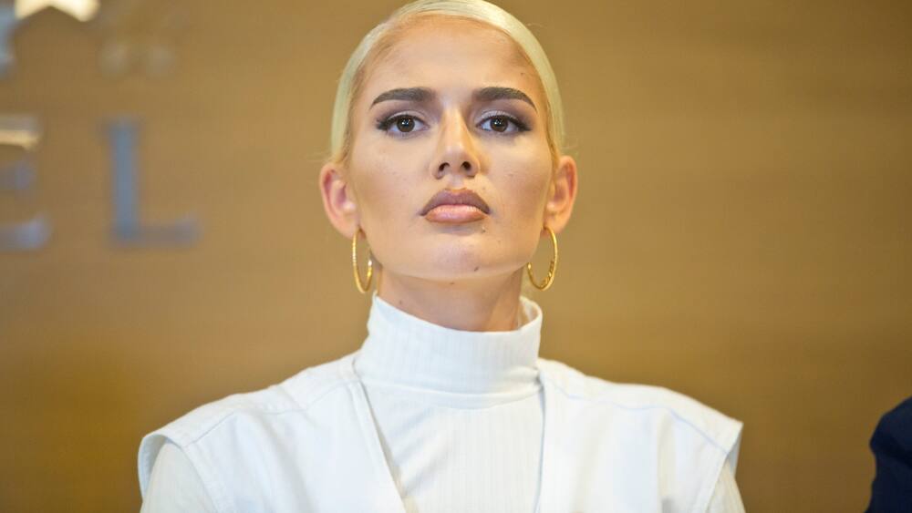 Rapperin Loredana trauert um ihren Vater - Blick