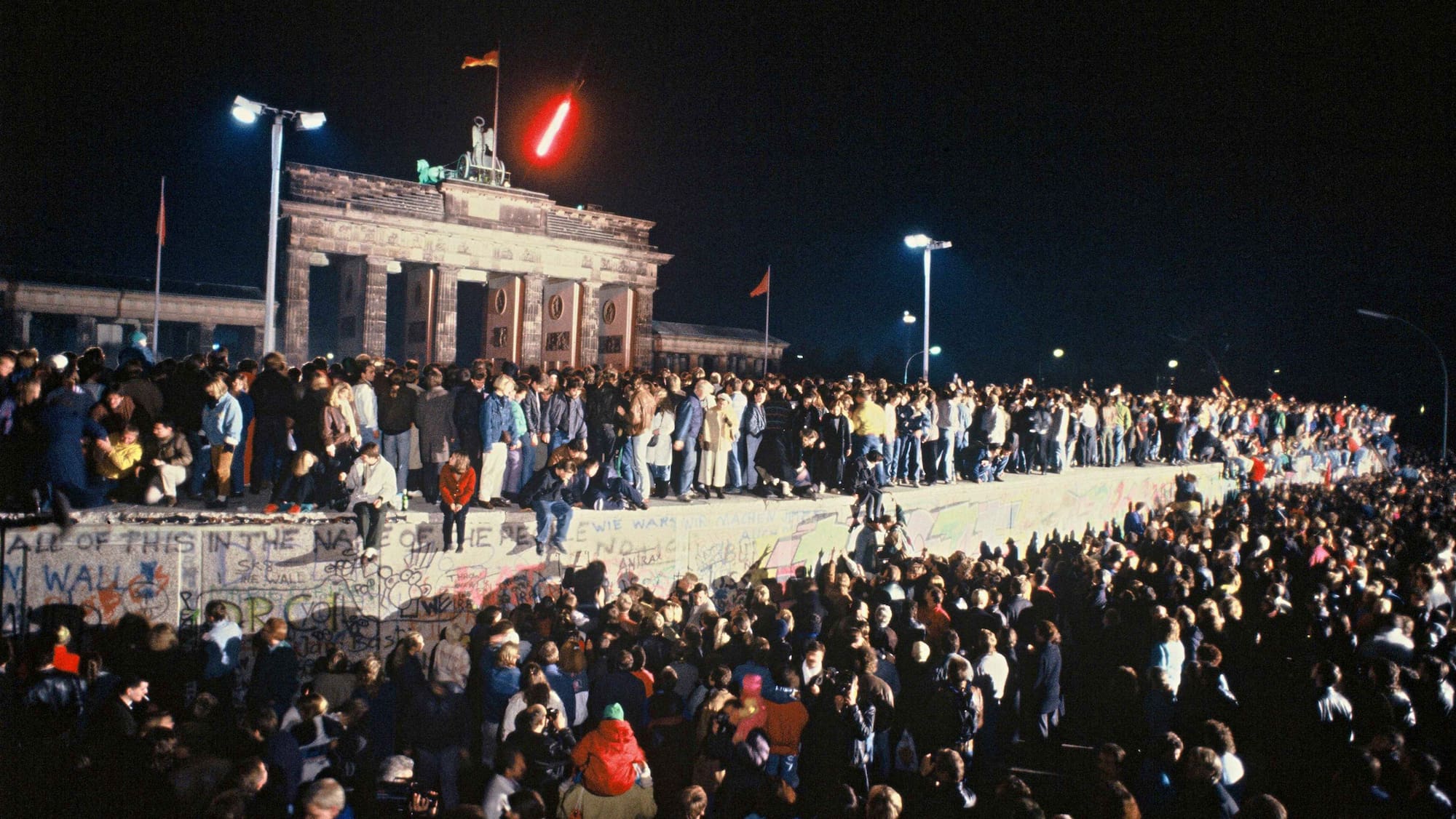Die Chronik Des Falls Der Berliner Mauer 30 Jahre Mauerfall Blick die-chronik-des-falls-der-berliner-mauer-30-jahre-mauerfall-blick