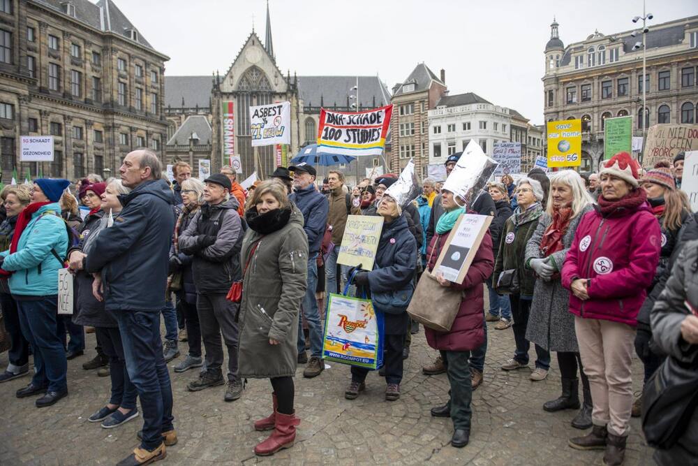 Auch in Amsterdam gingen Leute auf die Strasse.