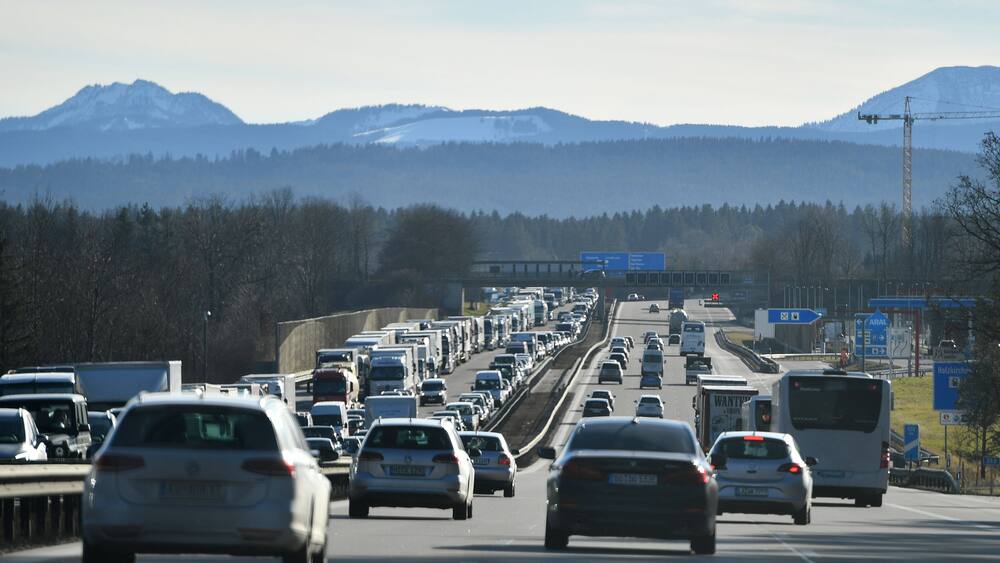 Kosovo und serbien wollen enger zusammenrücken Kosovo und Serbien wollen enger zusammenrücken - Blick