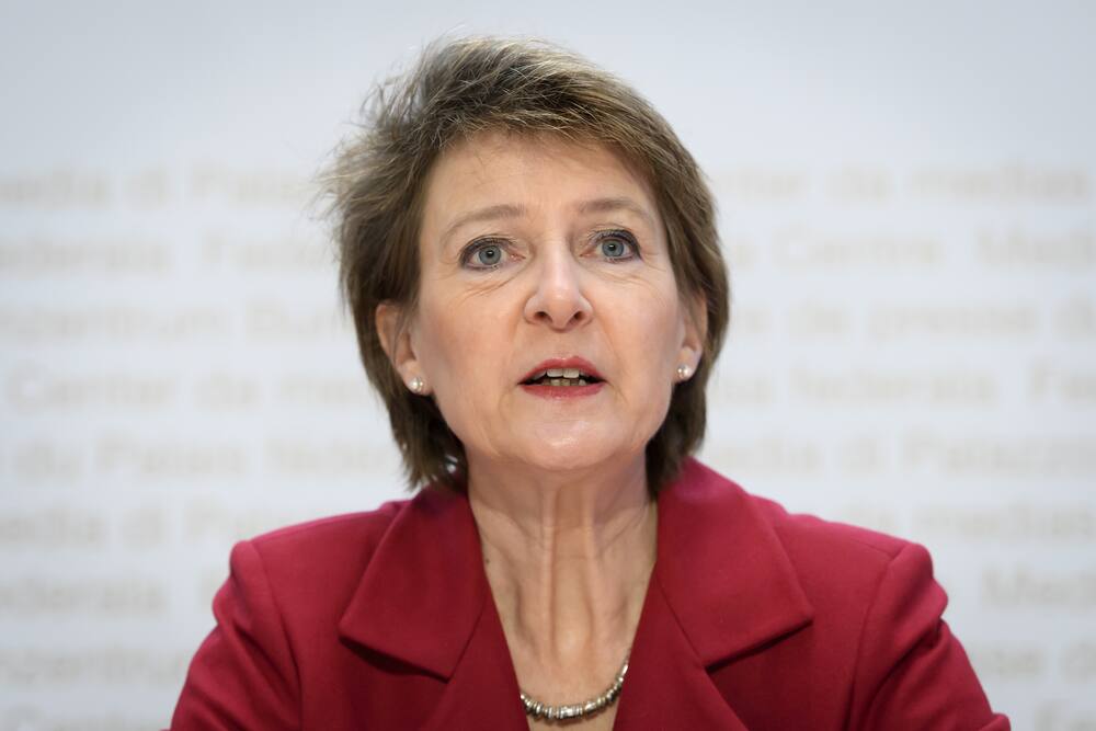 Unter der Leitung von Bundespräsidentin Simonetta Sommaruga könnte auch der Bundesrat schärfere Massnahmen in Kraft setzen.