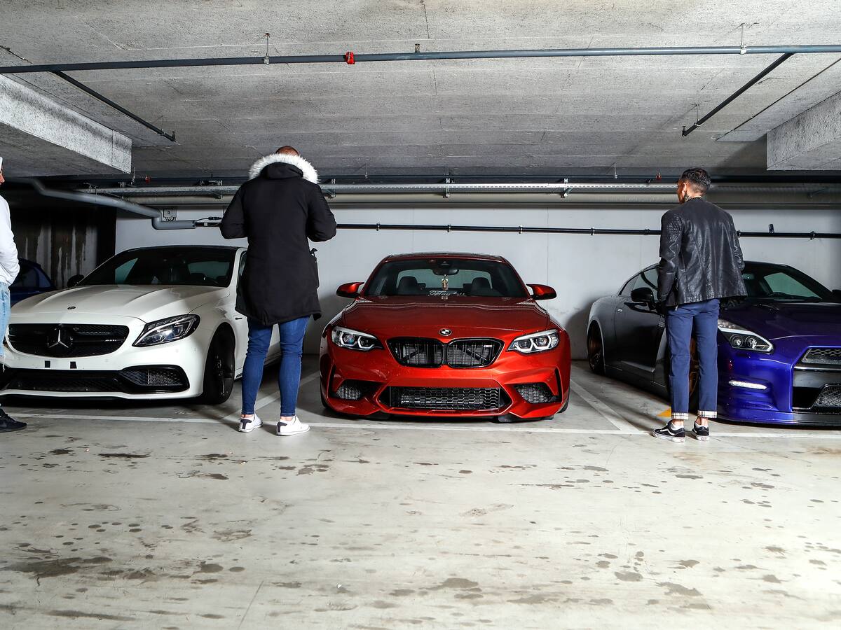 Verkehrspsychologe Urs Gerhard Erklart Phanomen Der Autoposer Blick