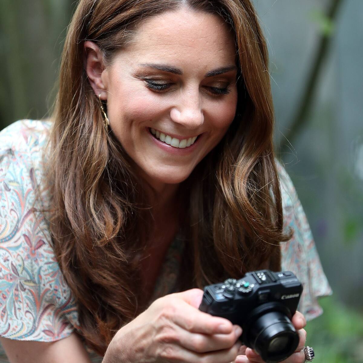 Royals Meghan Und Harry Gratulieren Kate Und Werden Von Fans