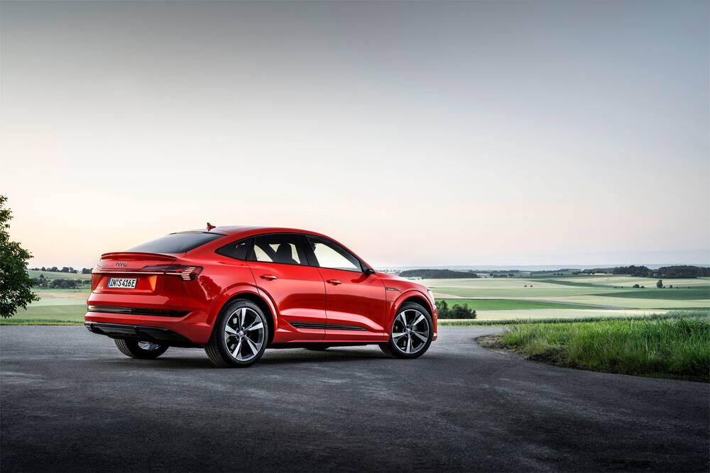 Der neue Audi E-Tron S Sportback leistet dank drei E-Motoren bis 370 kW (503 PS).