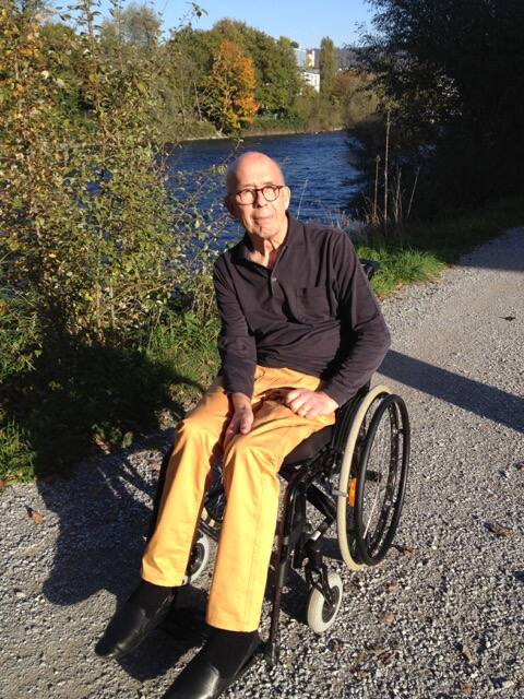 Der Cartoonist und Illustrator war durch die Krankheit Multiple Sklerose seit Jahren an den Rollstuhl gefesselt.