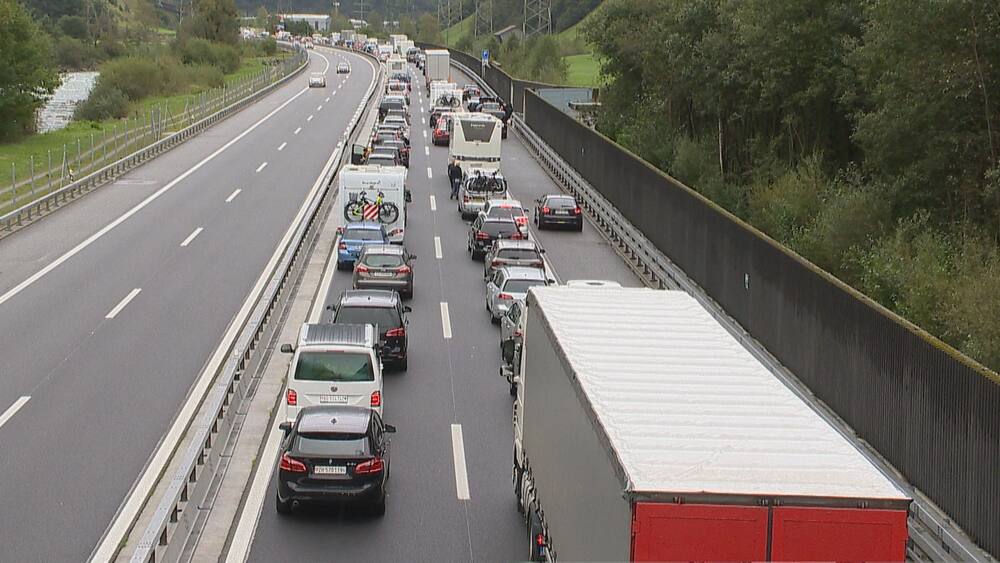 Stau Gotthard Tunnel - Today the gotthard base tunnel connects erstfeld and bodio at a length of ...