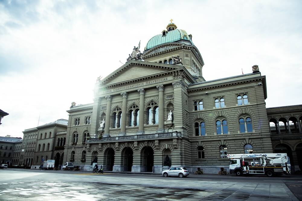 Laut Dobler hätten die Armee oder der Zivilschutz die notwendigen Kapazitäten, um für ein reibungsloses Funktionieren der App zu sorgen.