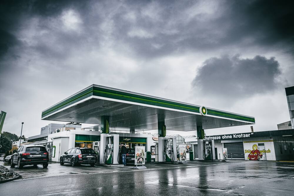 Industri minyak melawan regulasi.