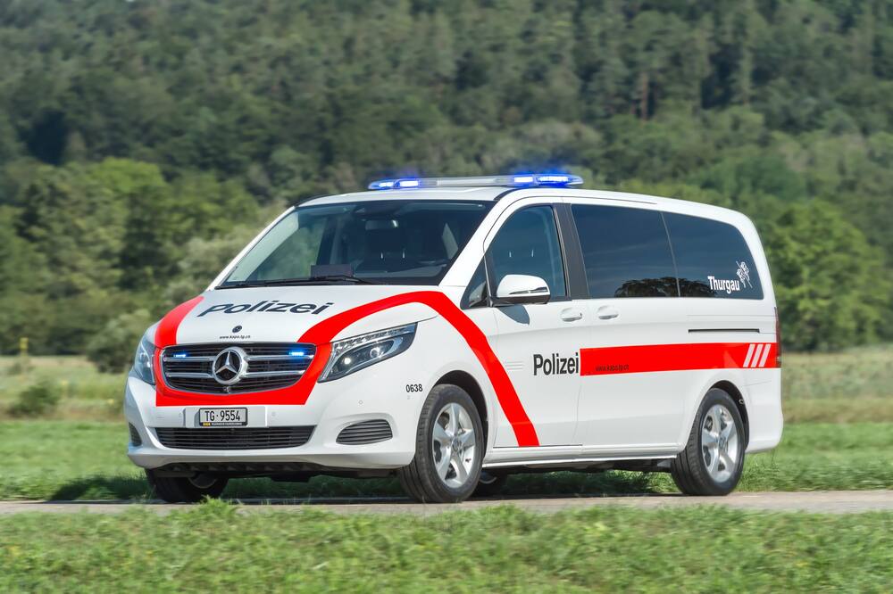 In Weinfelden haben unbekannte Personen einen Bub (9) attackiert. Die Thurgauer Polizei sucht Zeugen.