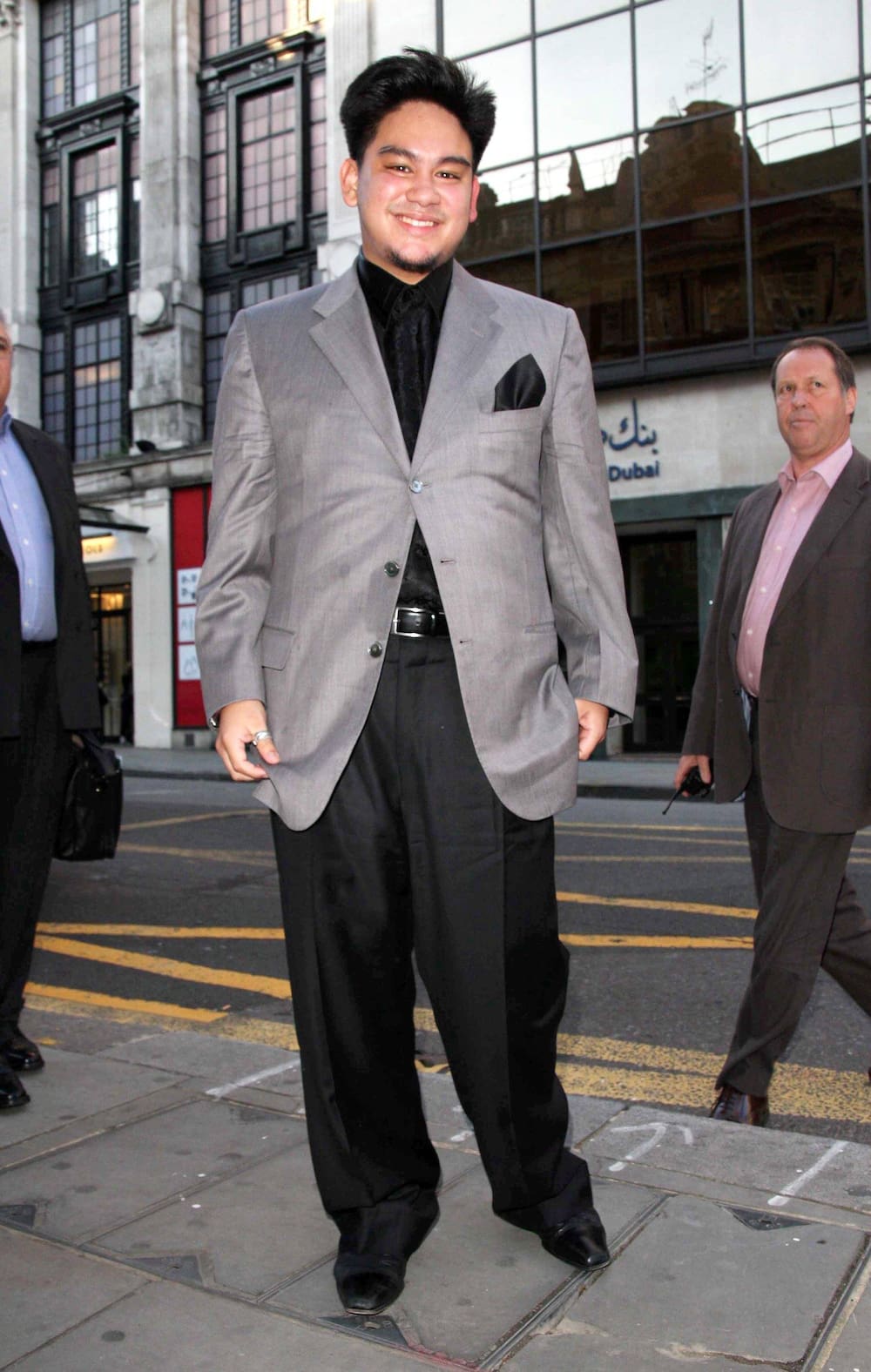 Prinz Azim von Brunei ist mit 38 Jahren gestorben Blick