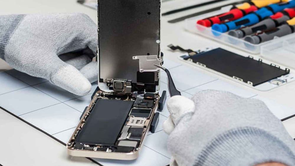 Evangelischen sammelstelle dekanat schwabach Handy kaputt: Mobile Klinik wertet Smartphone-Reparaturen aus - Blick