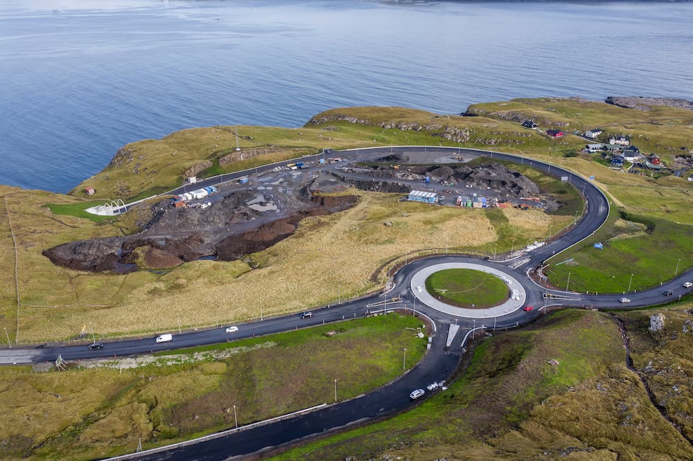 Der Tunnel erleichtert das Leben der Bewohner, da die Fahrtzeit zwischen den Ortschaften massiv verkürzt wird.