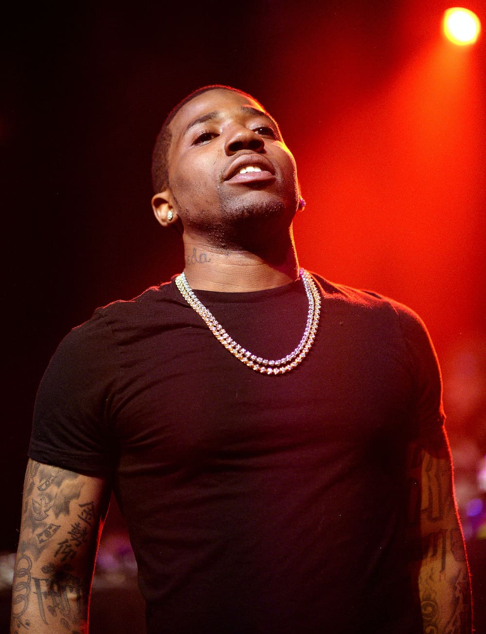 YFN Lucci stellt sich der Polizei nach Fahndung wegen Mordes - Blick