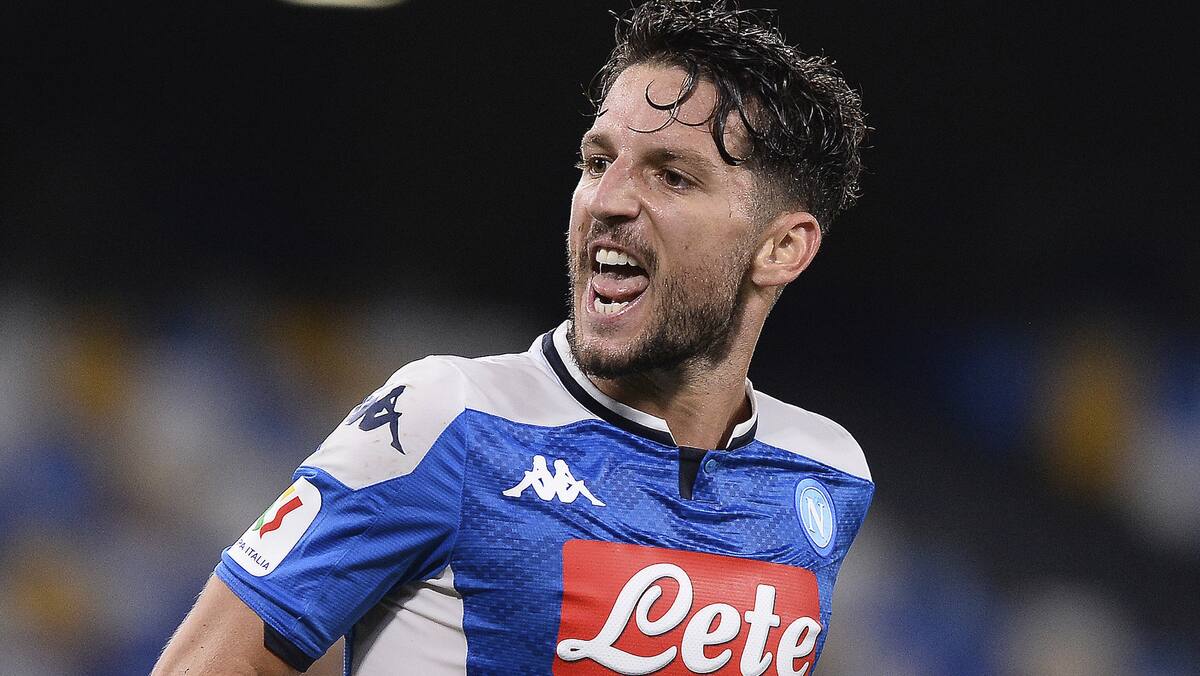 Napoli Star Dries Mertens Bruchlandung Mit Dem Privatjet Blick