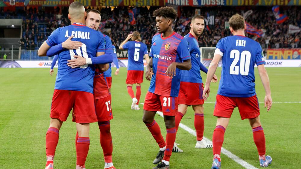 Fc Basel Gewinnt Eine Diskussionswurdige Partie Gegen Omonia Nikosia