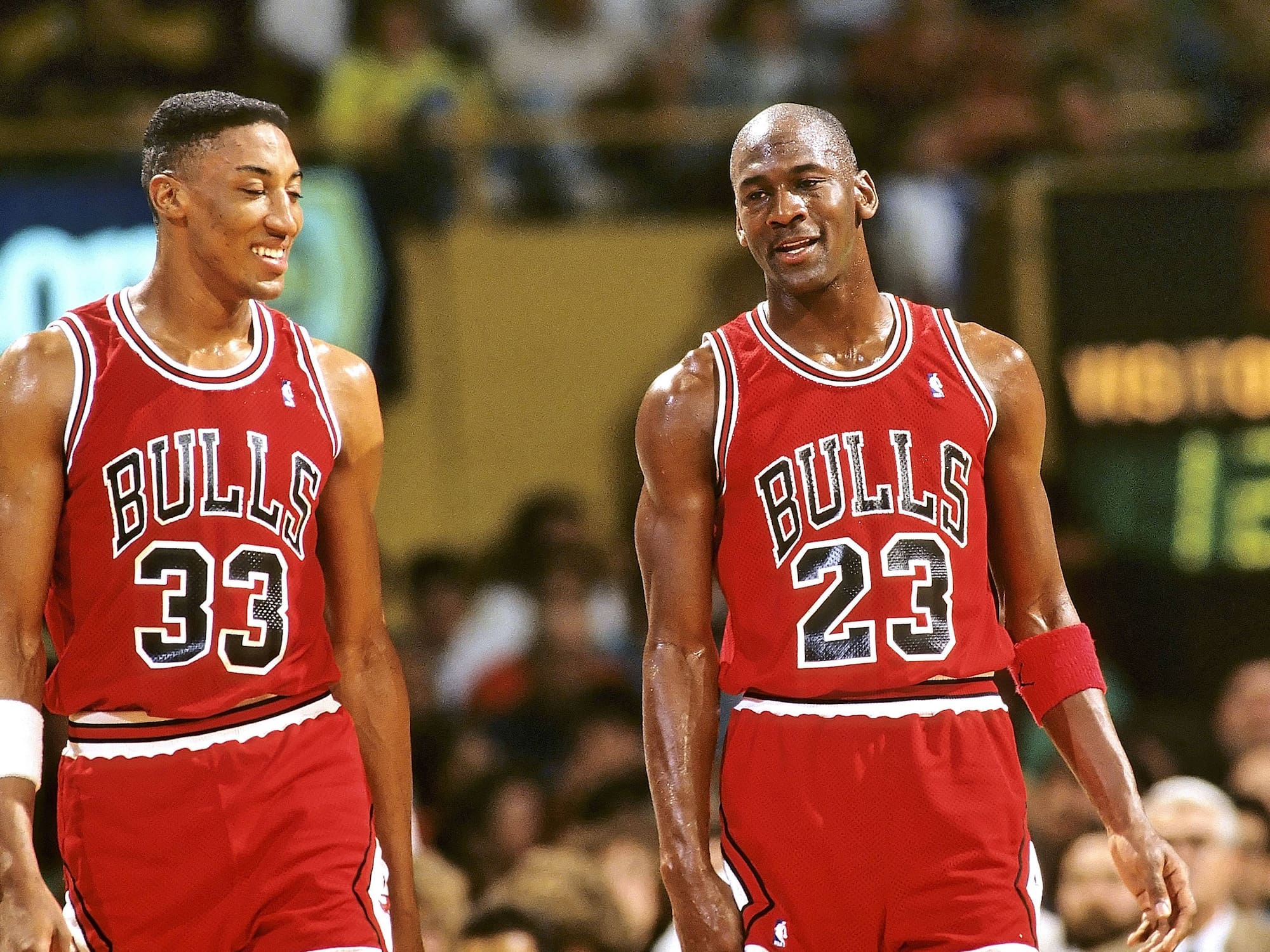Basketball: Scottie Pippen schiesst scharf gegen Michael Jordan