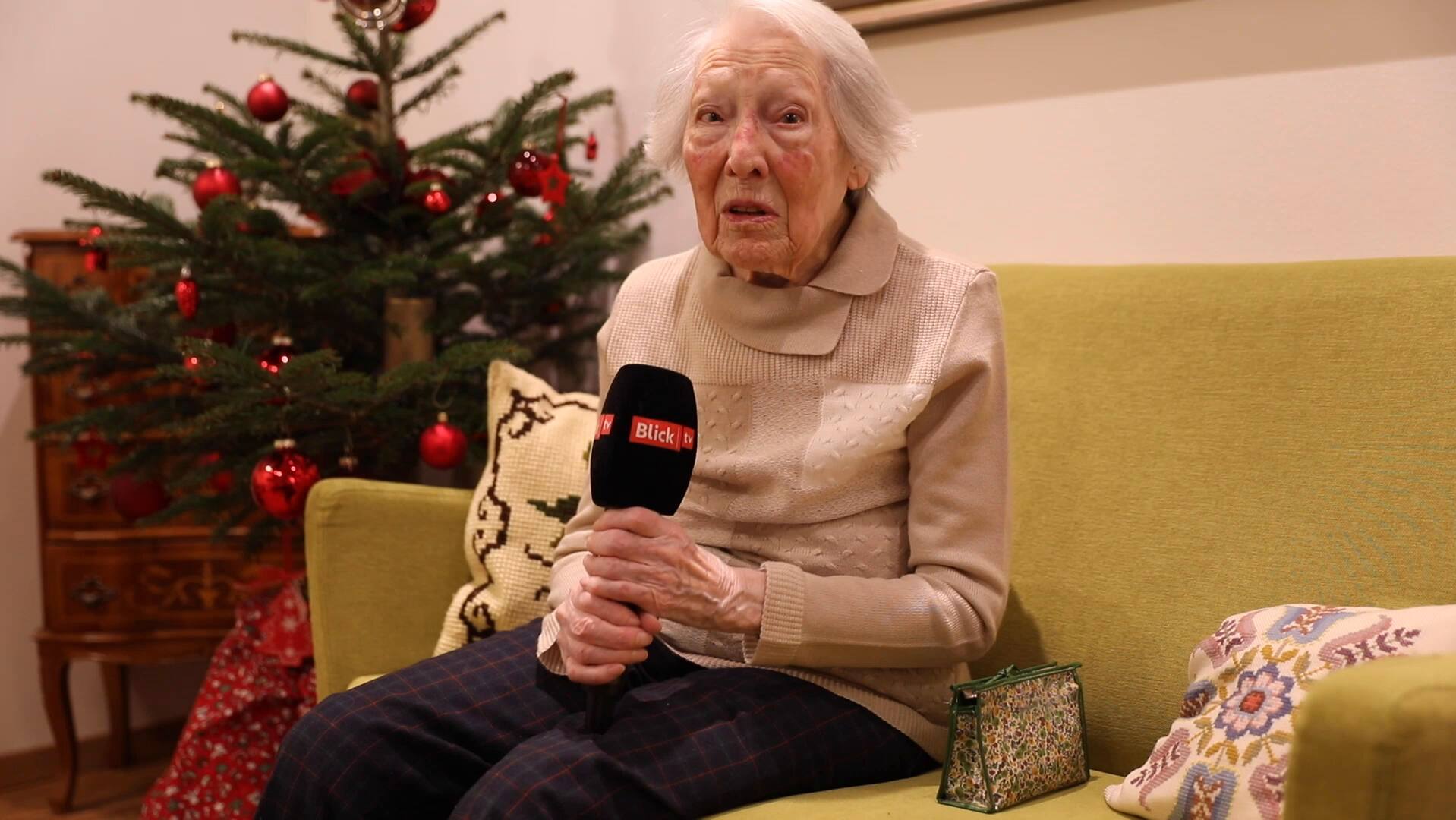 Hedwig feiert zum 100 Mal Weihnachten und erinnert sich an früher Blick