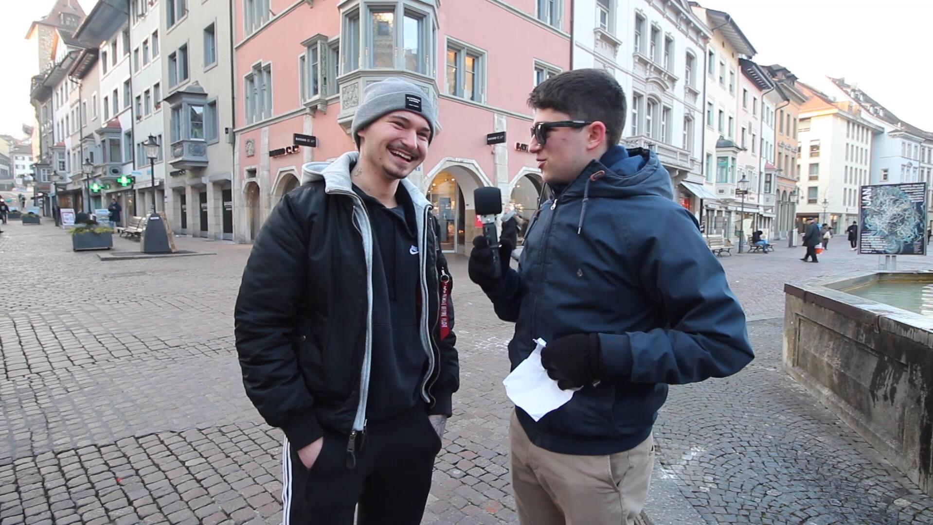 Ask Switzerland Youtuber Lionel in Schaffhausen Blick