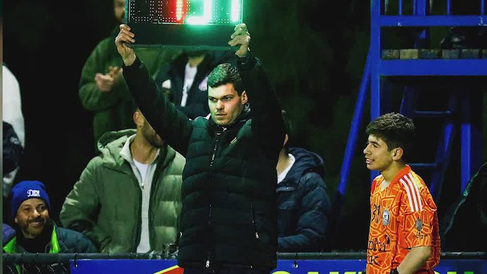 Fussball 13Jähriger wird im australischen CupHalbfinal eingewechselt