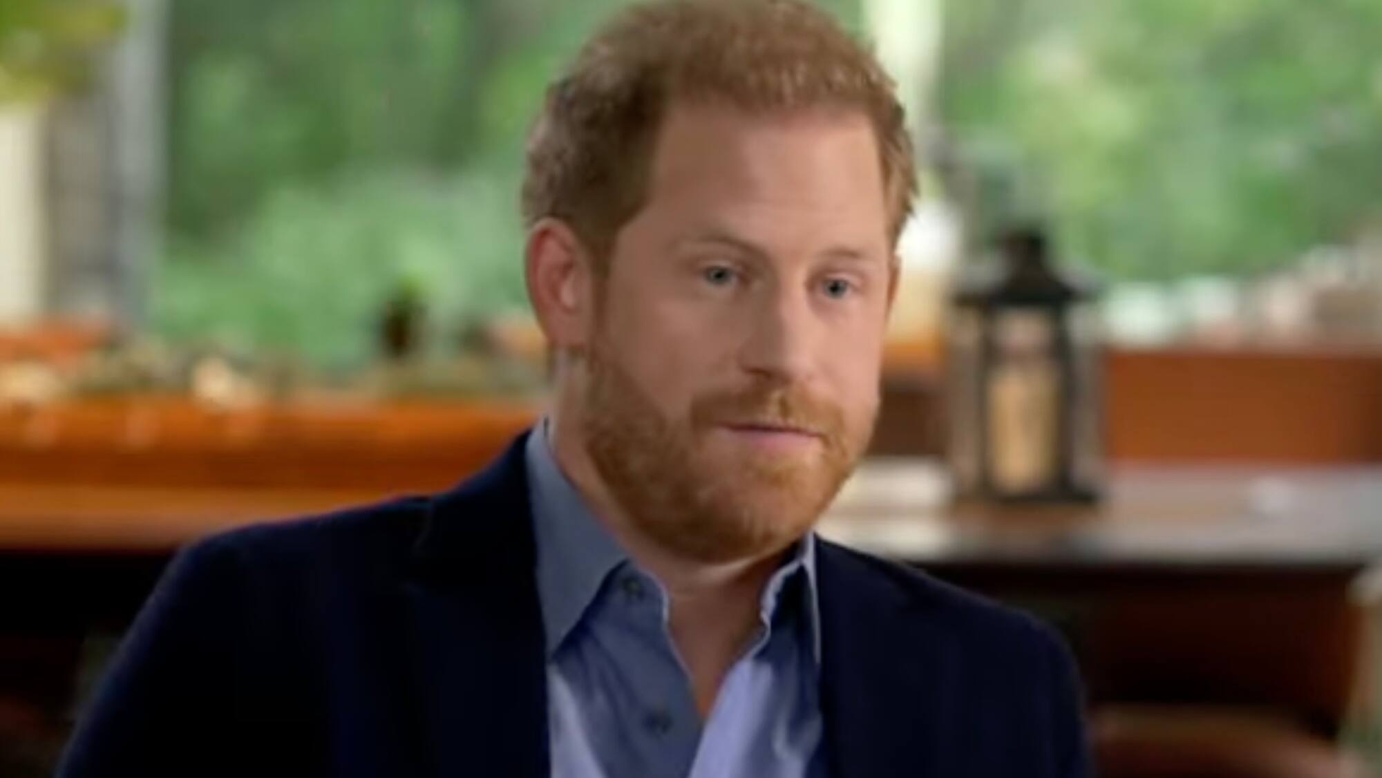 Harry steckt Kritik ein Blick