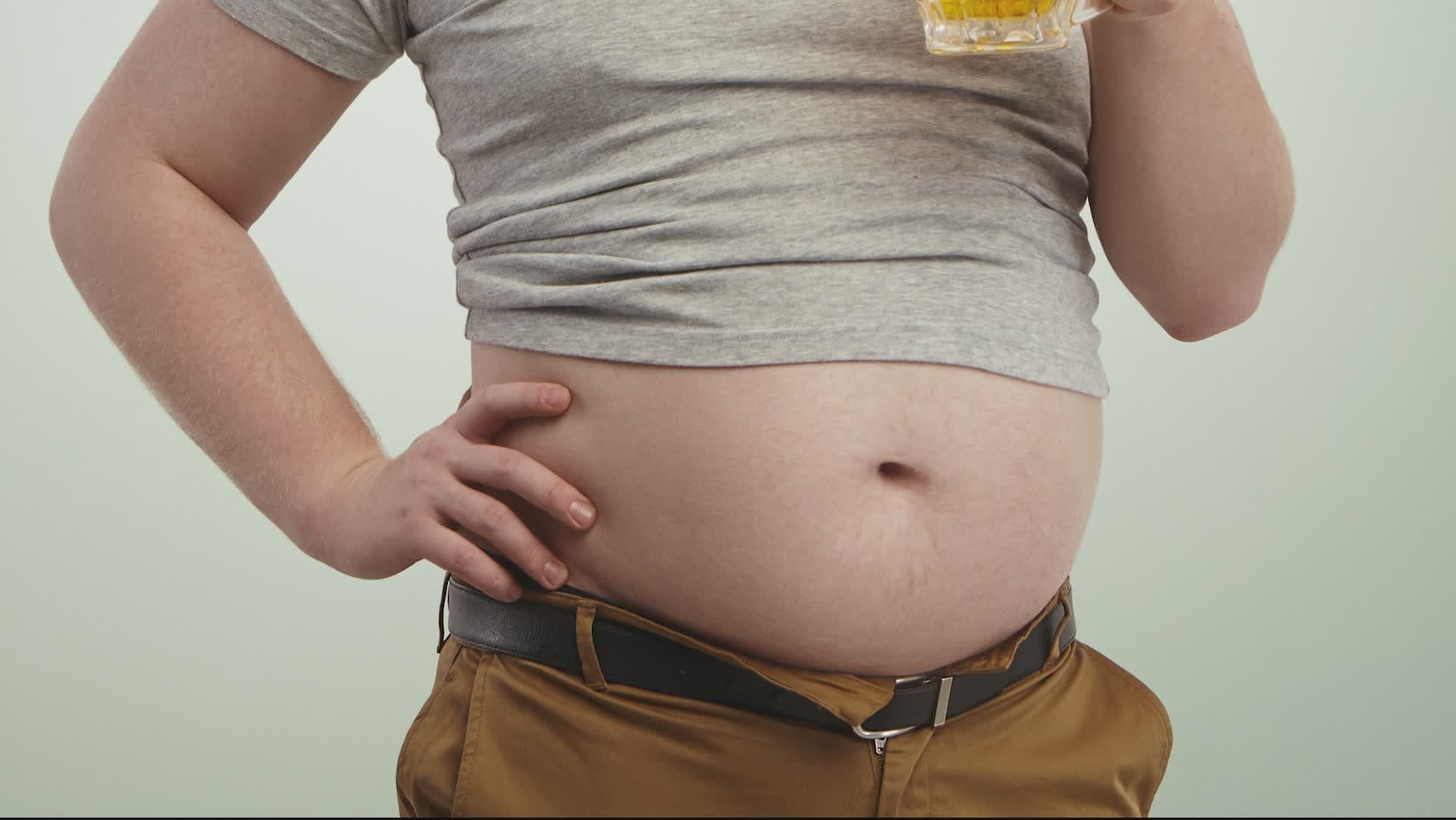 Forscher entdecken neuen Grund für Bierbauch - Blick