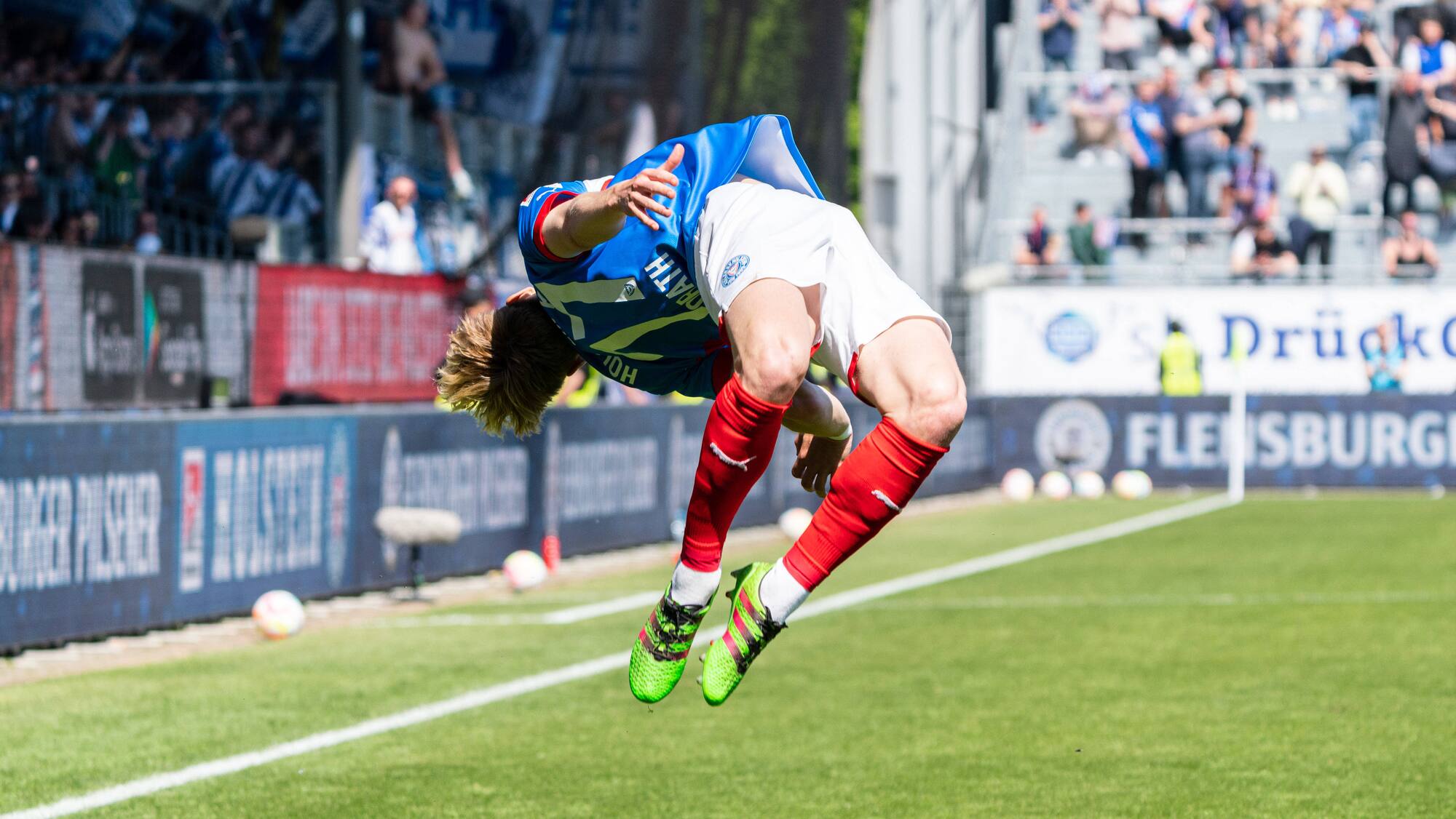 2. Bundesliga: Die Highlights der Partie Kiel – Karlsruhe (2:1) - Blick