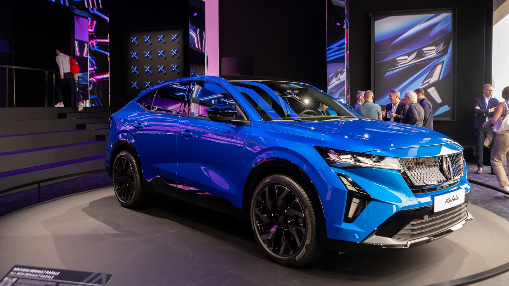 Weltpremiere von Renaults neuem SUVCoupé Rafale Blick