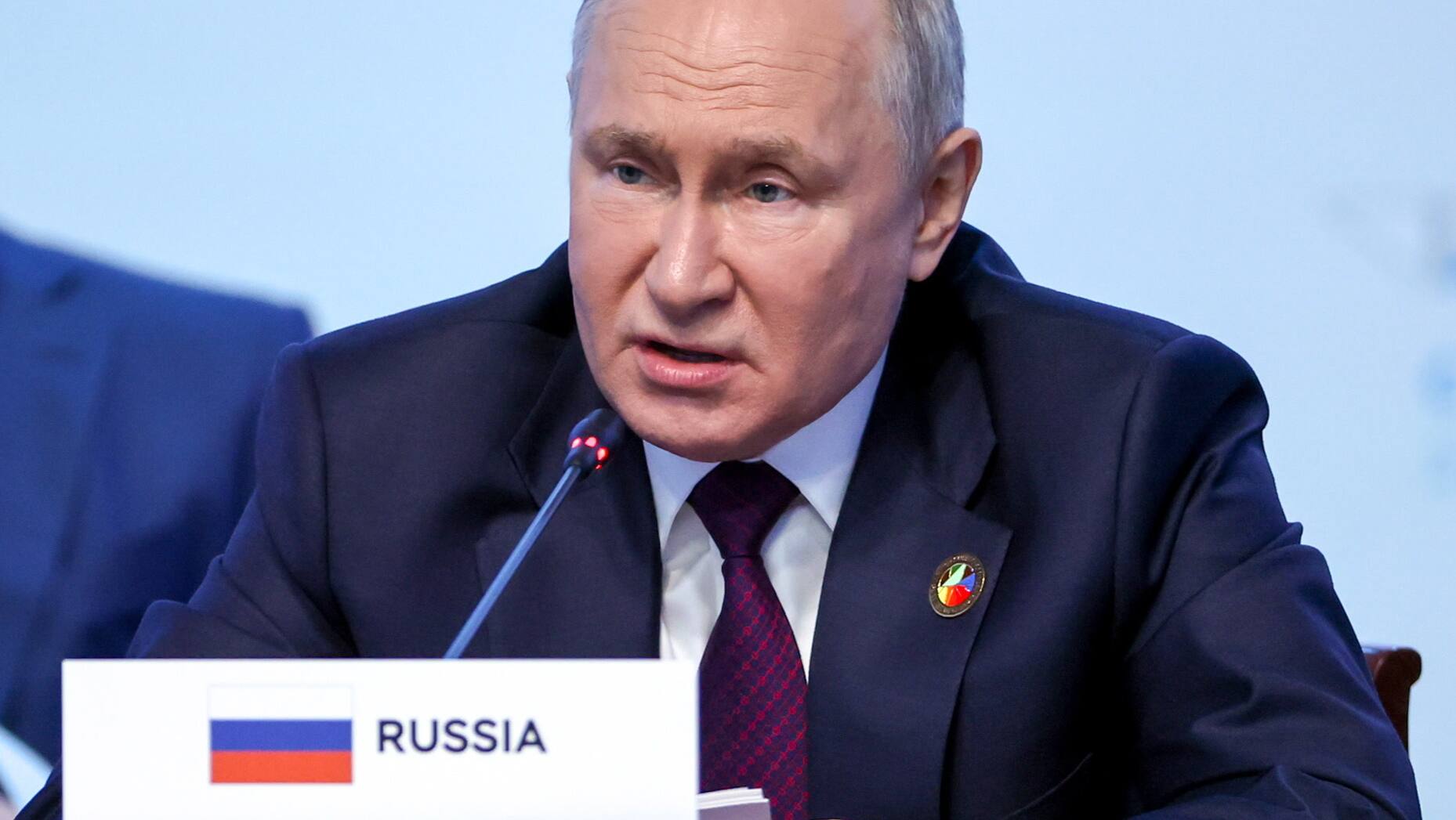 Gehieme Ex-Beamter: Geheime Gespräche zwischen USA und Russland - Blick