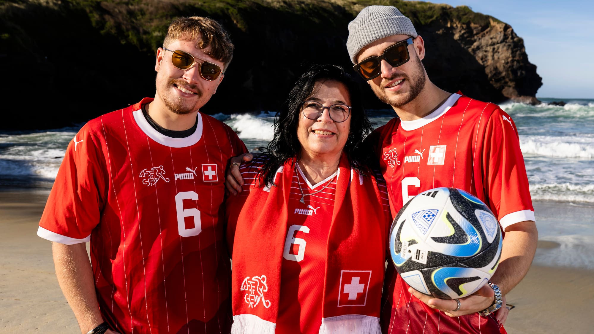 Die Familie Reuteler Unterst tzt Die Nati Auch In Neuseeland Blick die-familie-reuteler-unterst-tzt-die-nati-auch-in-neuseeland-blick